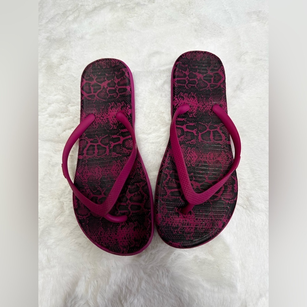 Nike Women's Sandals in Pink and Black - Picture 1 of 7